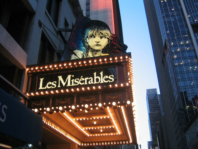 New_York_Imperial_Theatre_Les_Miserables